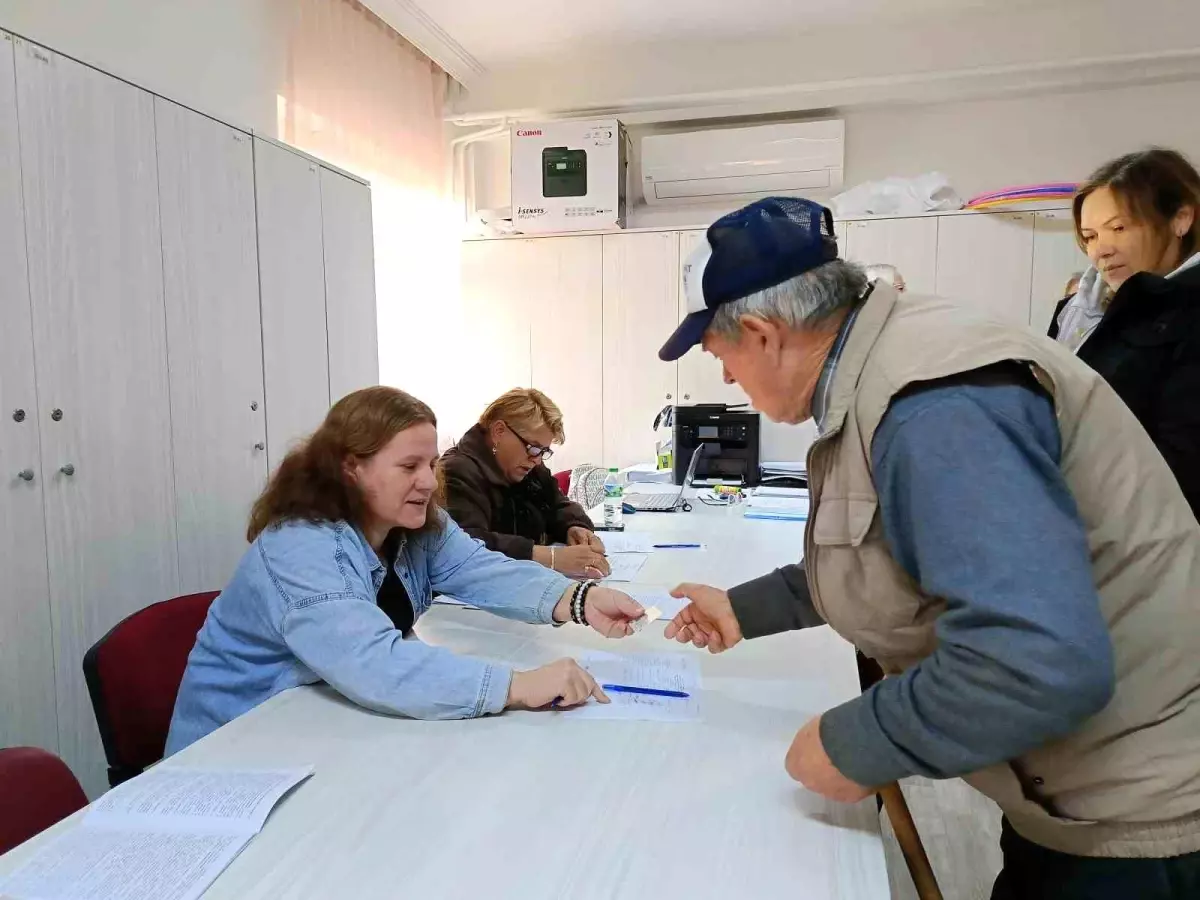 Edirne’de Çifte Vatandaşlar Oy Kullanıyor